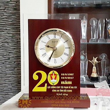 Đồng hồ để bàn savi - quà tặng kỷ niệm 20 năm thành lập