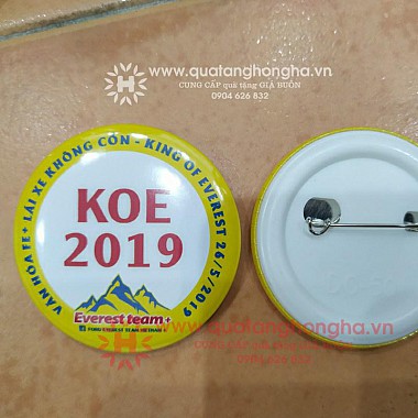 Huy hiệu nhựa kỷ niệm năm thành lập