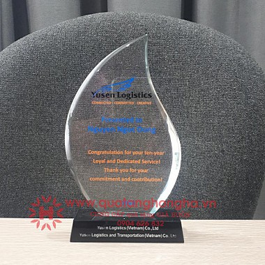 quà tặng tri ân - kỷ niệm chương pha lê tri ân 01