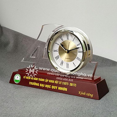 Đồng hồ để bàn savi - quà tặng kỷ niệm 40 năm thành lập khoa - số 40 kỷ niệm
